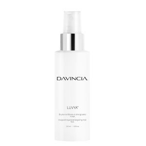 LUVYA Bruine tonifiante et énergisante – Une brume hydratante et dynamisante qui réveille la peau et procure une sensation de fraîcheur immédiate.